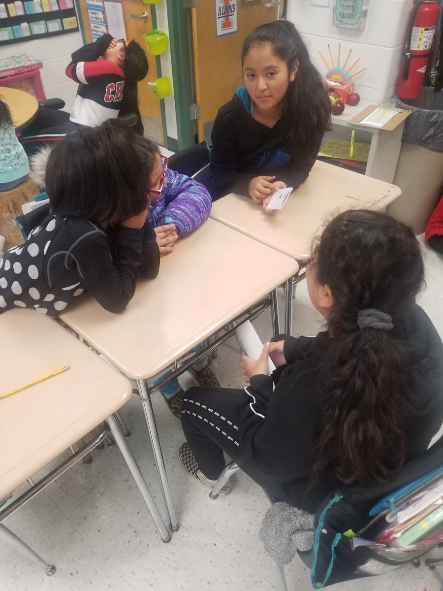 MrsKapotasClass's tweet photo. 5th graders share their mini books with their 2nd grade buddies! 
@CArmendarizMxwl @MsAcosta220 @SunnyHill220 @MrsKomosaClass 
#tigerlearningleaders https://t.co/GrL0MzL8qE