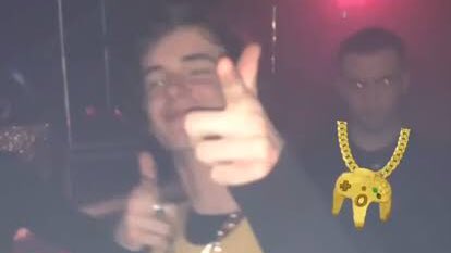 DruckIntern's tweet photo. done with my well deserved hiatus. time to work for that cash again. — feeling productive at funk HQ https://t.co/cn5SetxQ07