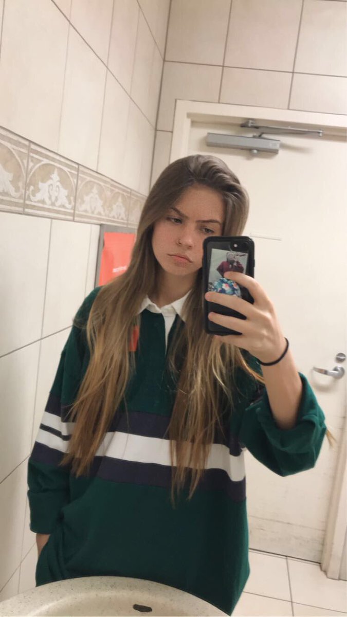 ashtonnlea's tweet photo. let’s start a fine ass lesbian thread 🥵🌈
drop ya pics below https://t.co/4jm8GgIpVO