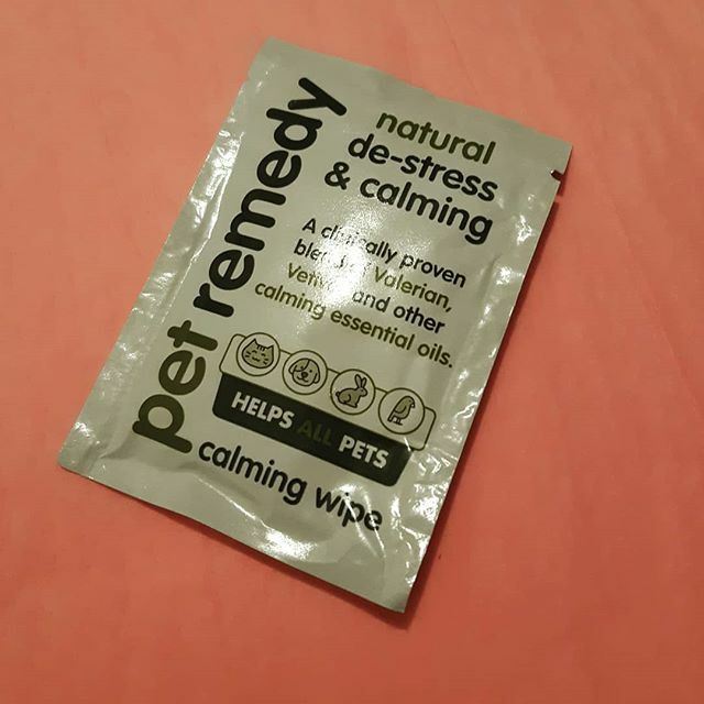 myvetbox's tweet photo. FIREWORK night is fast approaching - dont forget to use your natural de-stress and calming wipe on your pet ahead of local celebrations. #calmforpets #antianxiety #fireworks #octobervetbox https://t.co/n7wupY7OhR https://t.co/HacomVMTxl