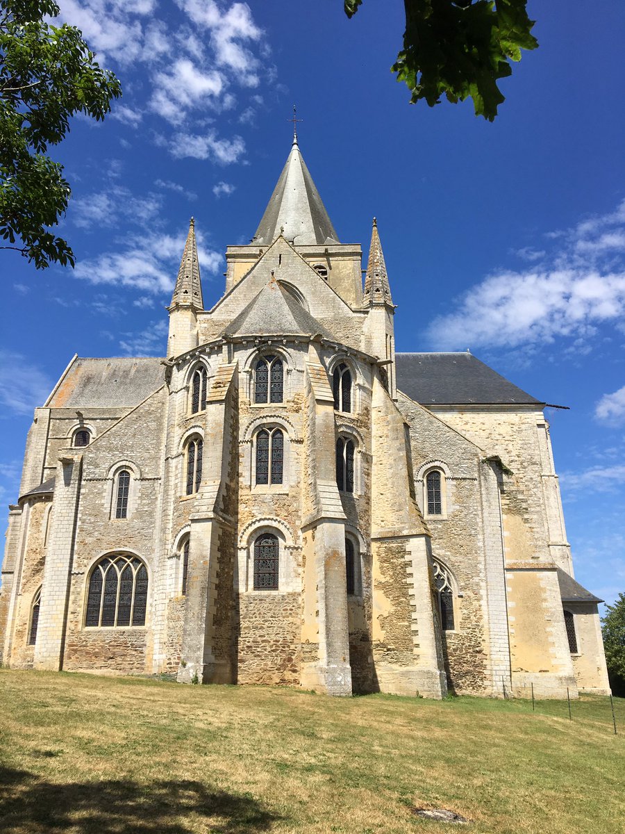 dr_frankli1's tweet photo. Nipped over to #Normandy for a few days in July; wanted to take John McNeill with us but he was busy elsewhere, so we had to make do with his #BlueGuide. @BritArchAssoc https://t.co/SzXOwguPKg