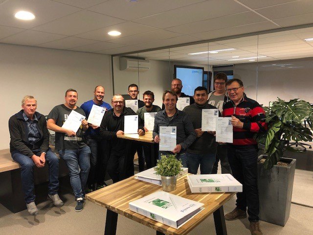 InstaVerSystems's tweet photo. Geslaagde cursusweek #KNX #ADVANCED. Gefeliciteerd voor de cursisten. Interesse ? Mail mvdzon@instaver.nl of bel 0252-626633 https://t.co/x3uUGykMK7