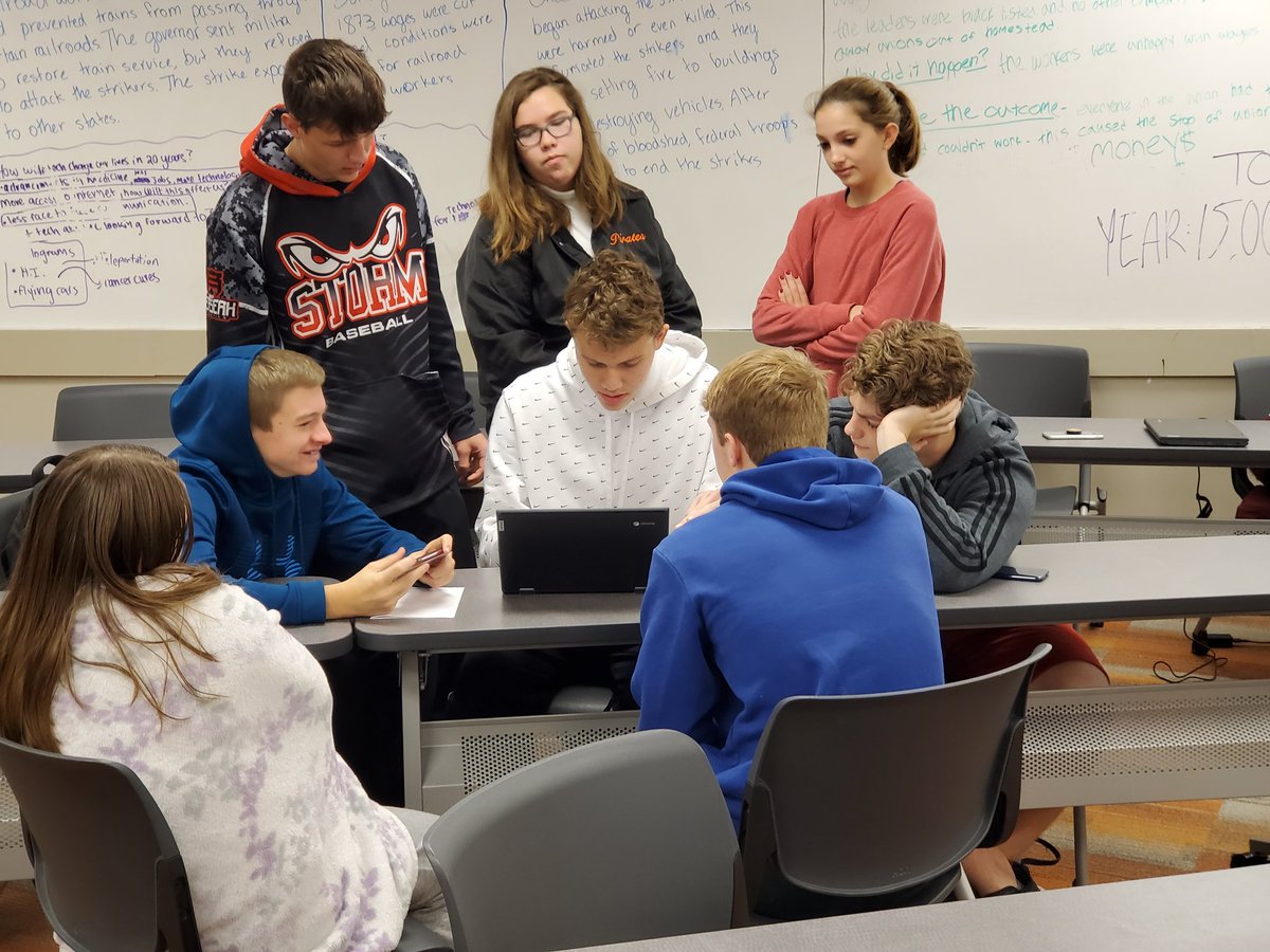 FPL freshmen deep in their steel factory Union/management negotiations #authentic #engagement #pcr3_proud