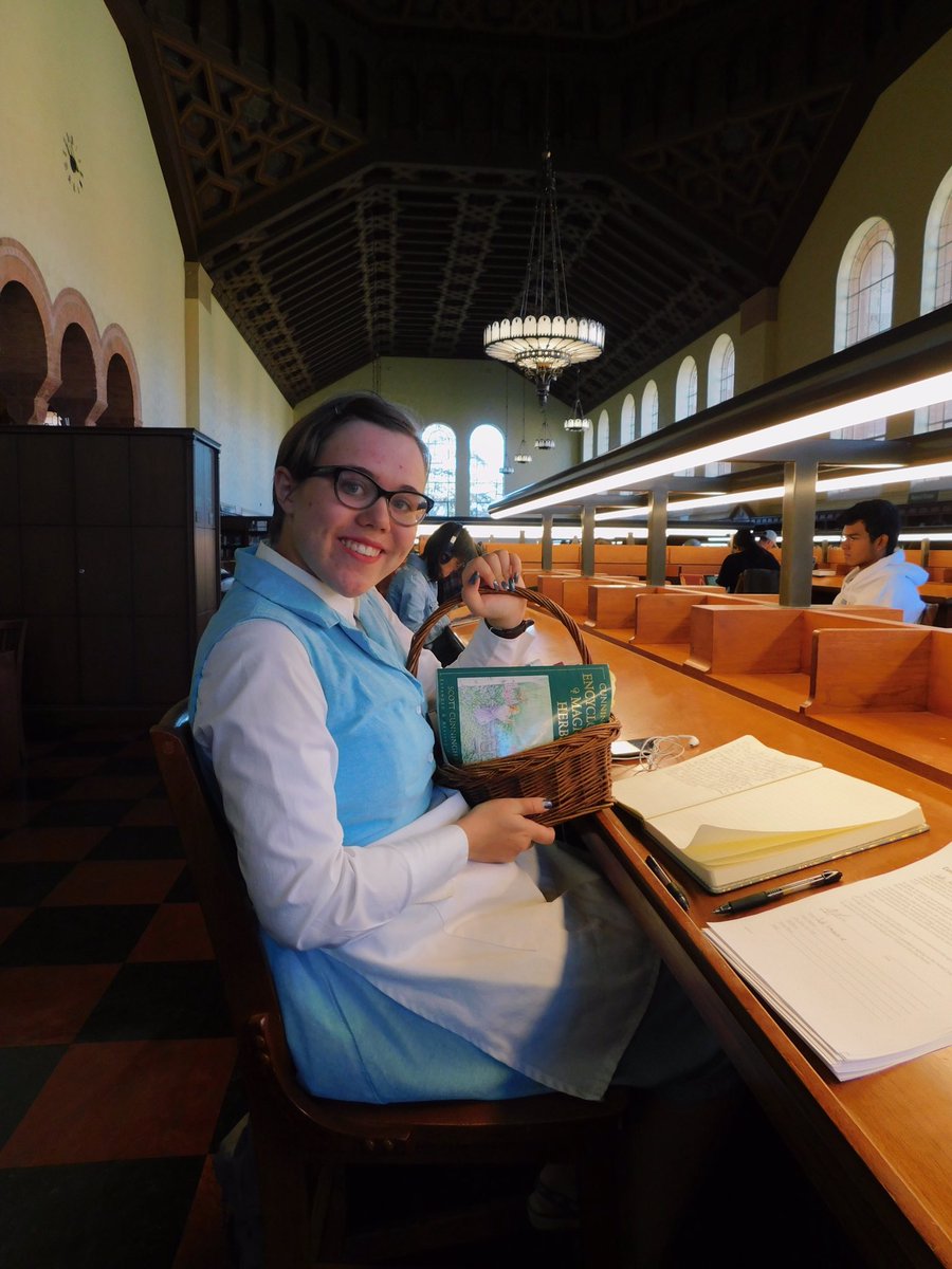 UCLALibrary's tweet photo. 1) Belle. Most appropriate library costume ever? π 2) Whereβs Waldo?! Oh, right there. π3) Batgirl reading Batman = so meta. π¦ 4) Please stop bringing cats into the library. Once again, cats are not allowed in the library. π
πΌββοΈπ #powellween #Halloween19 https://t.co/4PIgto3SMO
