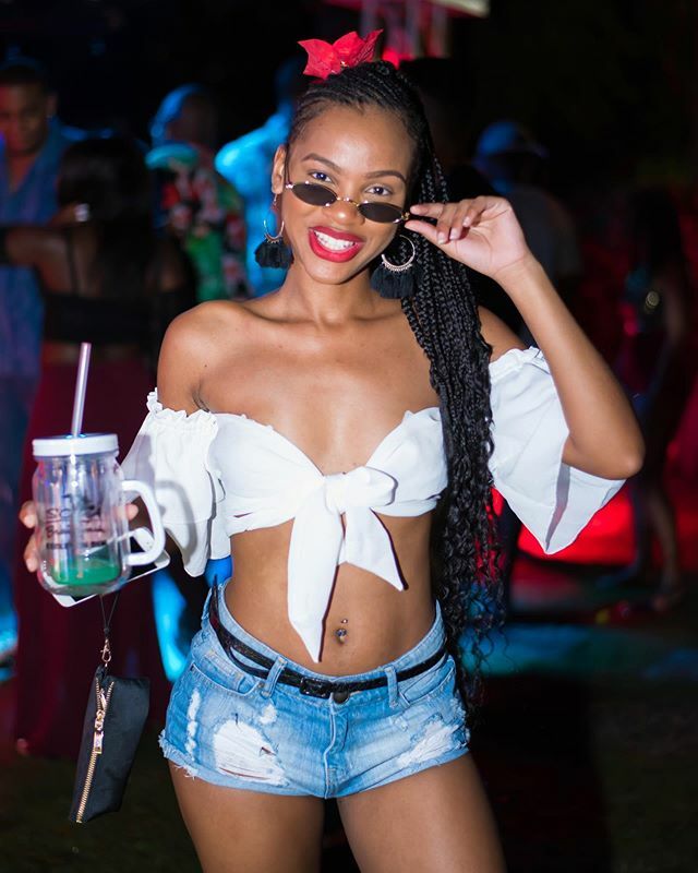 86ix8Family's tweet image. It’s beginning to look a lot like ... 😏 ⁣
New month brings new opportunities! Celebrating the end of the week and start of the weekend and new month! ⁣
⁣
#86ix8Family⁣
#TriniCulture⁣
#TriniParty⁣
#Newvember ⁣
#NewOpportunities⁣
#HappyFriday⁣ ift.tt/2oGmSeq