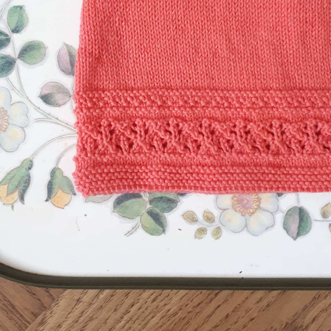 KikuKnits's tweet photo. Sneaky peak at my new knit! Making this foggy friday feel like summer again 🌻 #knitting #design https://t.co/iXnK8khnbu