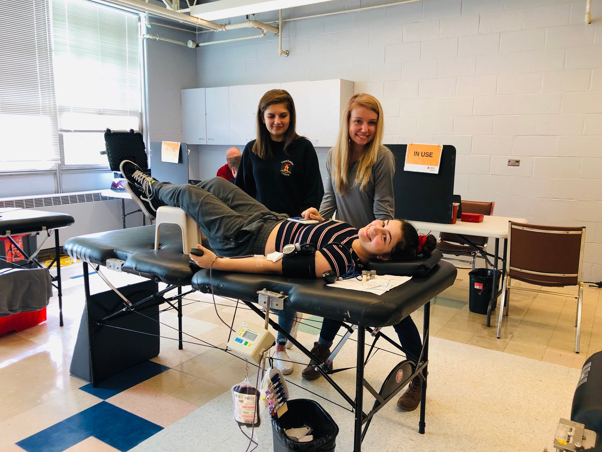 JMGmaine's tweet photo. JMG has all types of students: A, 0-, B+. You name it - if the American Red Cross of ME needs it, these students will give it. Congrats to JMGers at Waterville Senior HS for crushing their goal and bringing in 31 pints at their very first blood drive! @ARC_Maine #MainesFuture https://t.co/W7hSrtVV2r