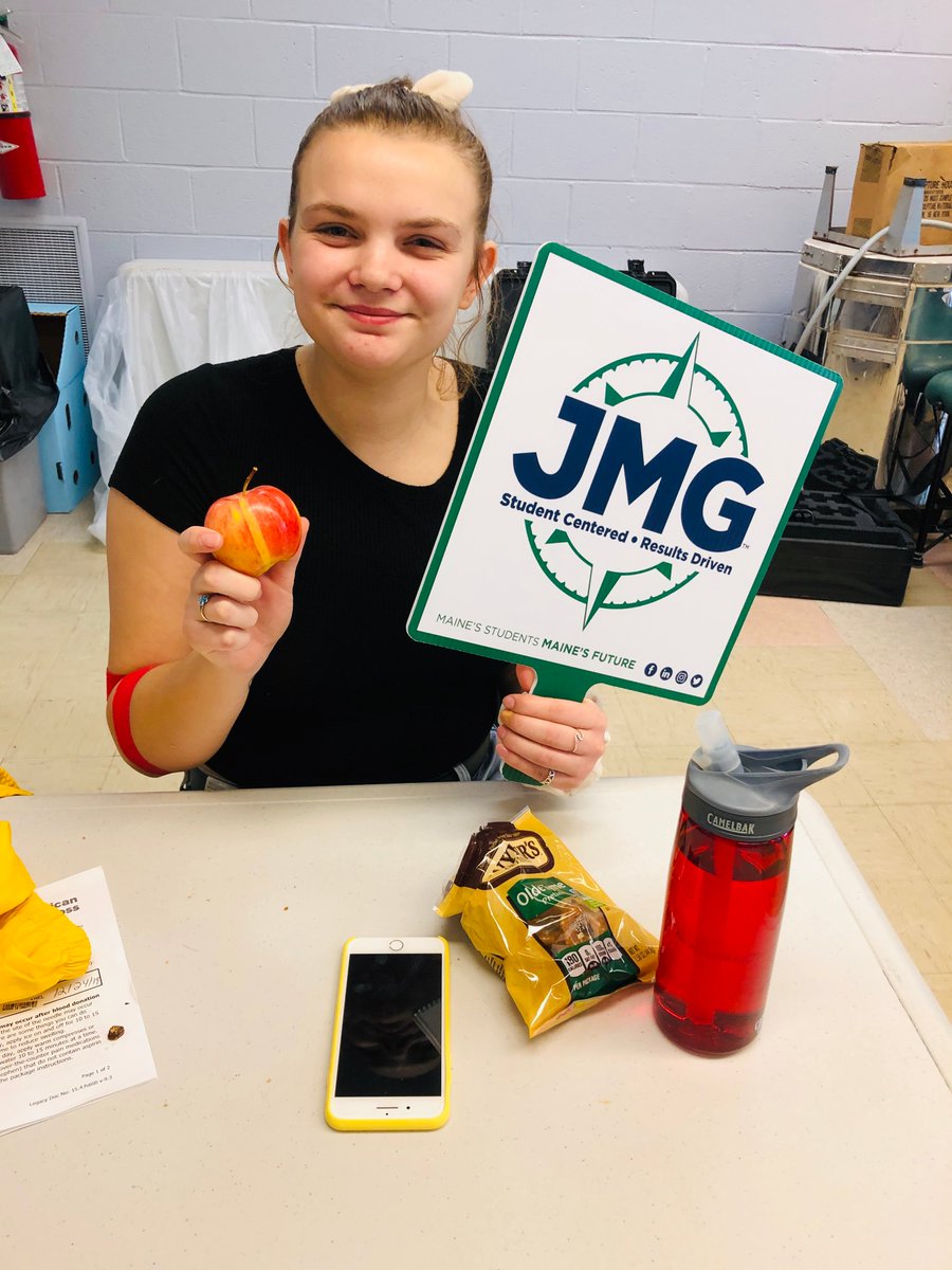 JMGmaine's tweet photo. JMG has all types of students: A, 0-, B+. You name it - if the American Red Cross of ME needs it, these students will give it. Congrats to JMGers at Waterville Senior HS for crushing their goal and bringing in 31 pints at their very first blood drive! @ARC_Maine #MainesFuture https://t.co/W7hSrtVV2r