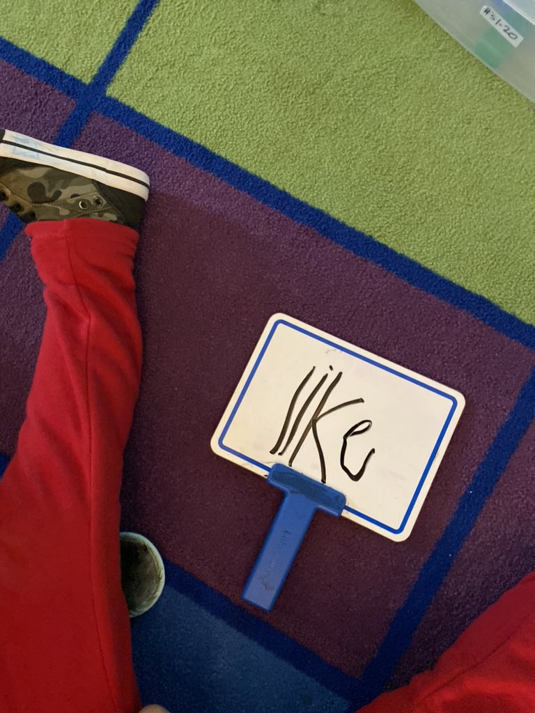 KinderMitchell's tweet photo. we love ending our day with a sight word circle 🖊 https://t.co/RMylLyhUpZ