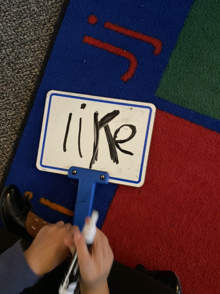 KinderMitchell's tweet photo. we love ending our day with a sight word circle 🖊 https://t.co/RMylLyhUpZ