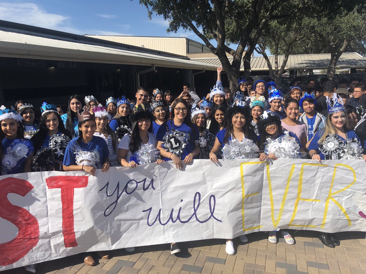 PSJANORTHECHS's tweet image. We have the BEST Seniors!!! @PSJAISD #hoco2k19