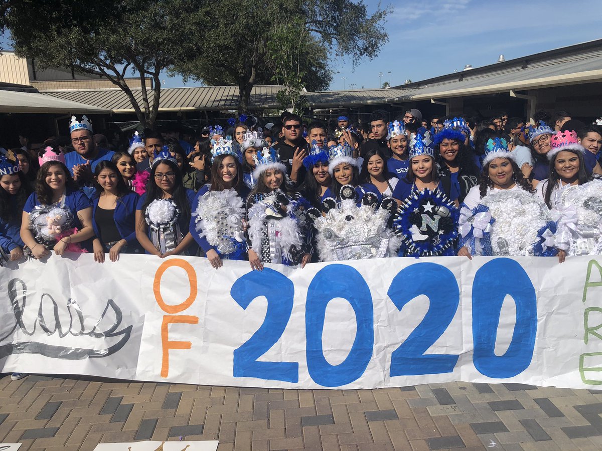 PSJANORTHECHS's tweet image. We have the BEST Seniors!!! @PSJAISD #hoco2k19