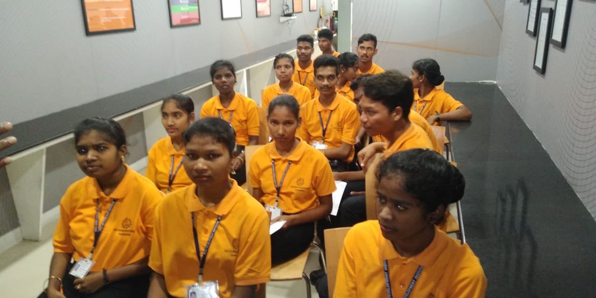 sdivisakh's tweet photo. Our Special batch of Retail sales associate from Paderu (tribal) got placements at VIZAG CENTRAL&amp; RELIANCE TRENDS at Vizag with ₹1.10 lacs p.a., PF, ESIC etc. We wish them all success in future. @dpradhanbjp @AP_Skill @RasciOnline @vizagcollector @GummallaSrijana @ysjagan @HPCL https://t.co/oMOe7IhoiS