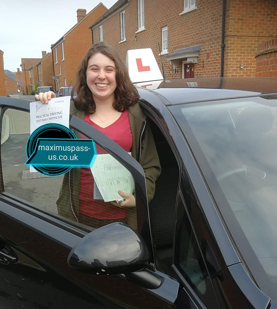 LampardLucy's tweet photo. Passed my driving test yesterday! Yay 😆😊 @MinnieMonkey16 https://t.co/XkEgb60NT5