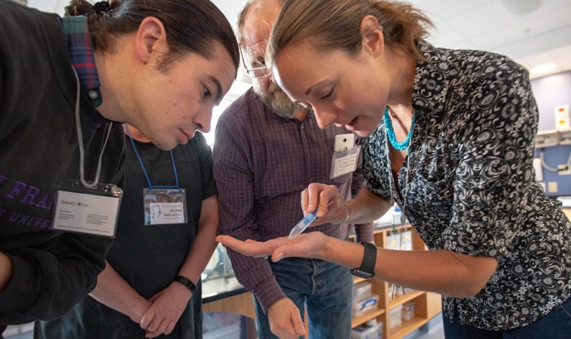 WILD STORY: Does a lost soil sample, discovered in a Danish freezer, hold the secret to knowing how fast Greenland's ice sheet will melt? A global team of scientists from #UVM, <a href="/earthinstitute/">The Earth Institute</a>, <a href="/uni_copenhagen/">University of Copenhagen</a>, and more, think so: go.uvm.edu/sri7m #geology