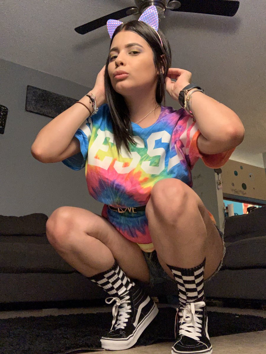 _faniiee's tweet photo. #HappyHalloween2019 🎃 https://t.co/mLfmSXL3nc