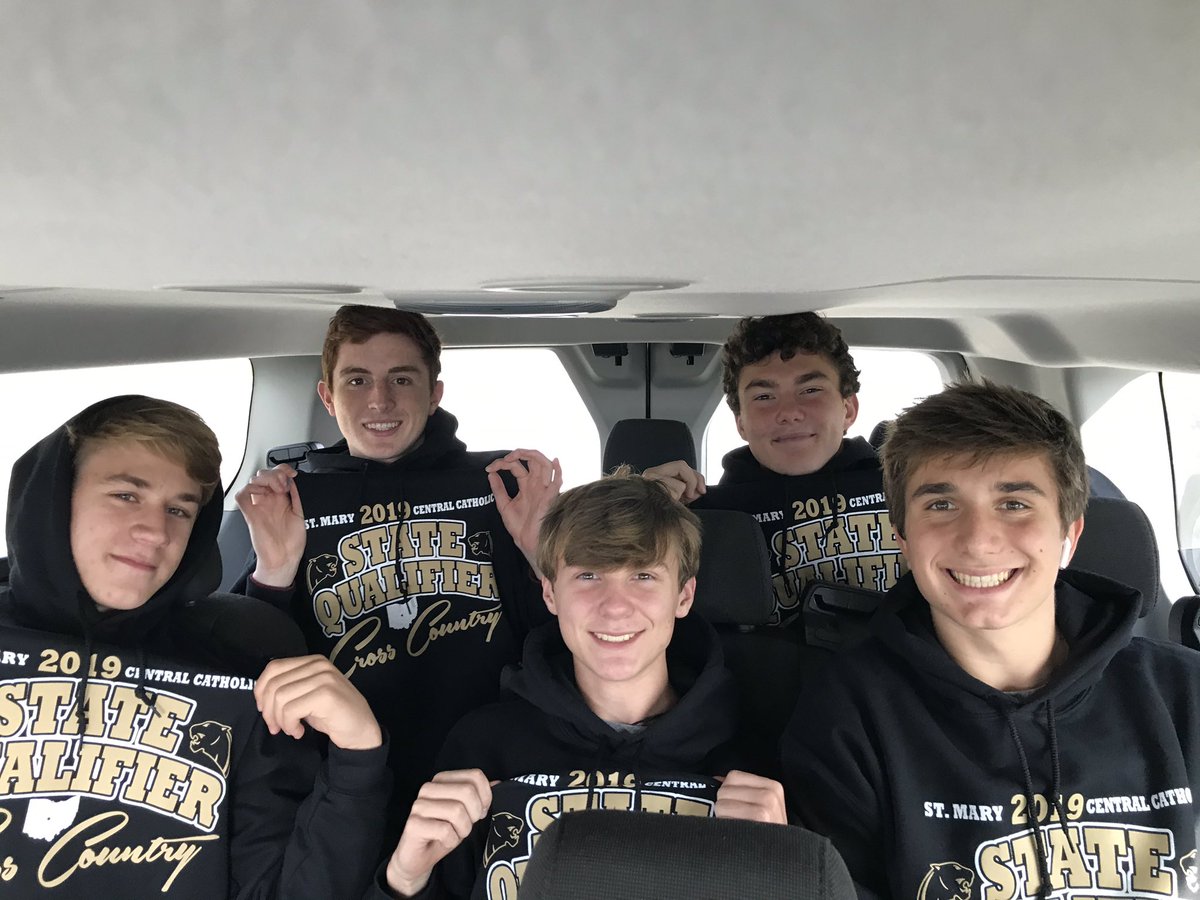 BrettR2020's tweet photo. Sandusky St. Mary’s boys ready to complete in the Divison 3 race at Hebron!! @OHMileSplit #PinkBandz #PantherStrong https://t.co/DeNIYLSBbn