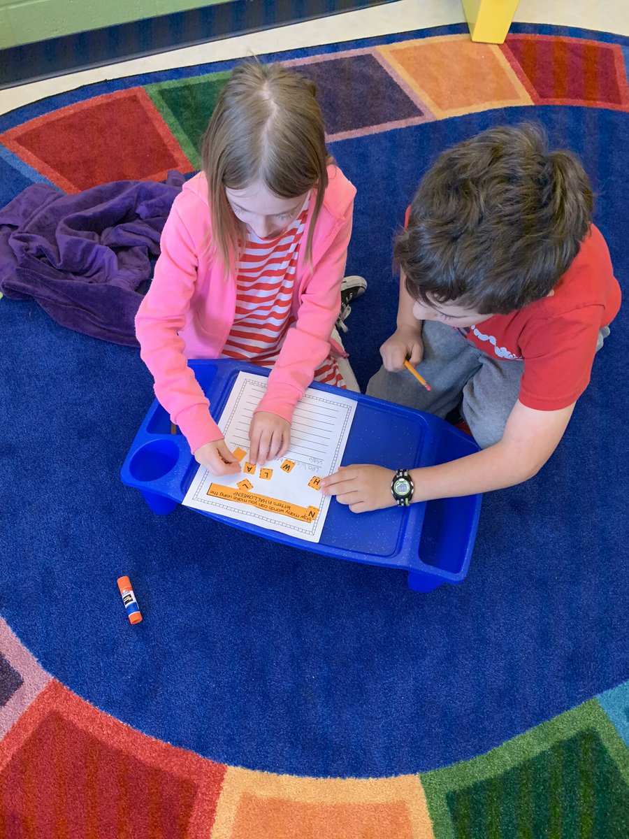 Synergizing while making lots of words using the letters in Halloween! 🎃👻