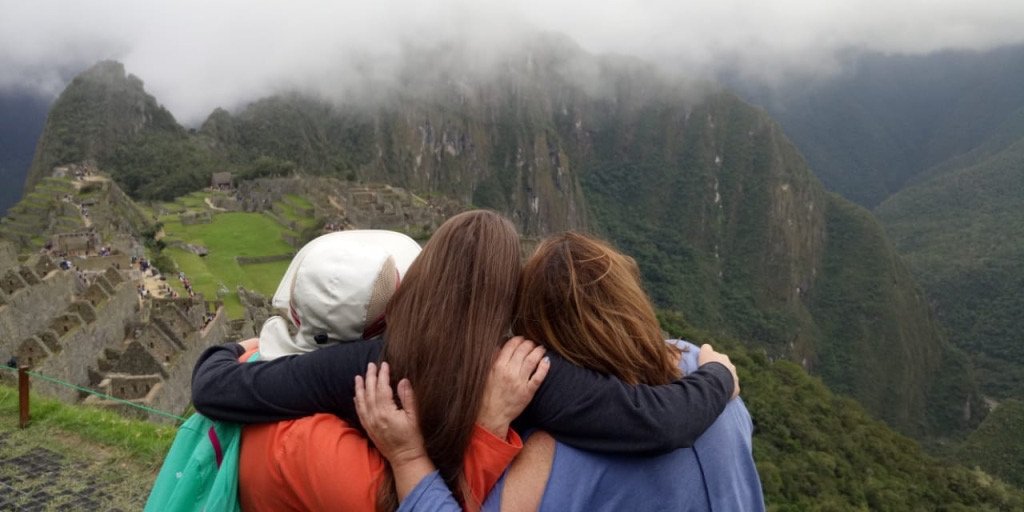 afreshchapter's tweet photo. We're thrilled to kick off our 4th Peru Odyssey Program today in partnership with @LillyPad. Our #AFCTribe will be spending 2 weeks in Lima exploring life beyond cancer through activities aimed at volunteering and healing. https://t.co/BTTVkFkQU1