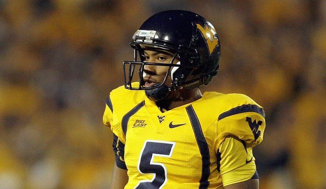 Callihan_'s tweet photo. Former #WVU kicker/punter @PatMcAfeeShow on if Pat White was drafted in 2020: 

“First pick in the draft. They’d be tanking for Pat White. He was Tua [Tagovailoa] but faster, taller and I don’t know if he can throw the ball better, but he could throw the ball very well.” https://t.co/N14JlpzIT3