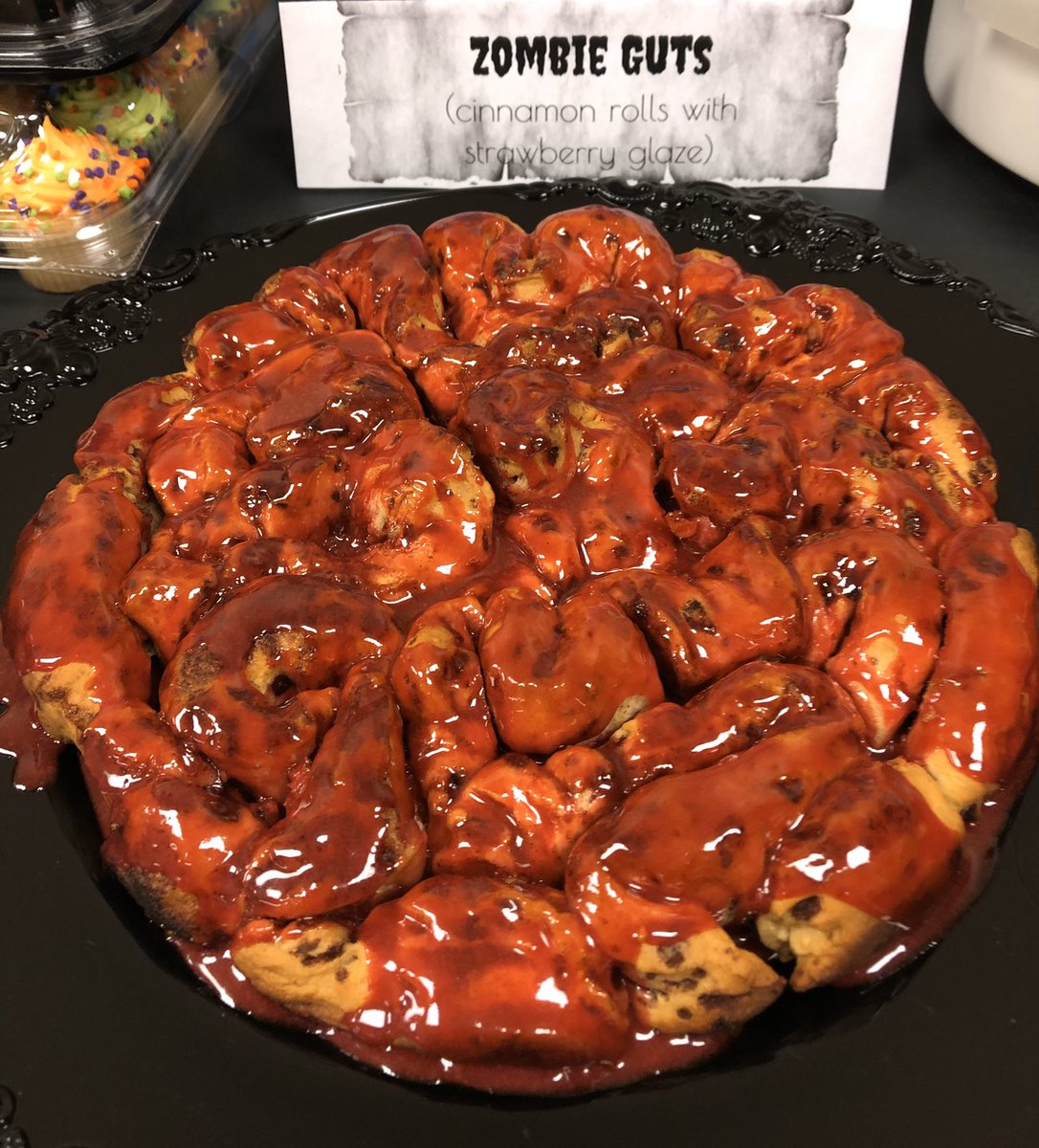 daisyflo88's tweet photo. Some of the spooky treats we had for Feed a Friend 👻👻 @stephens_aldine https://t.co/NuLsF8SmYf