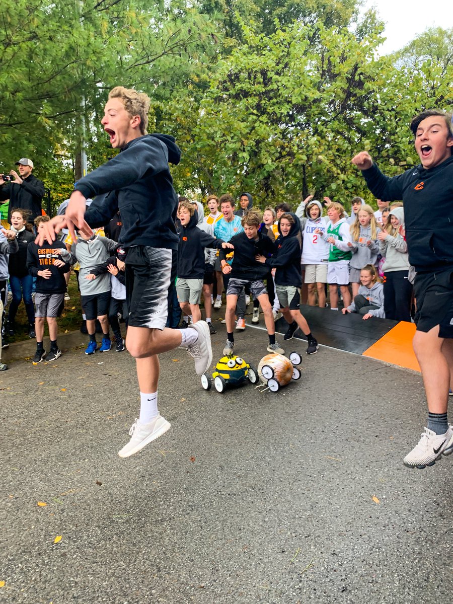 Ensworth's tweet photo. These pictures are just a small glimpse into the pure excitement &amp; joy felt by all on-campus yesterday during our Grade 8 Pumpkin Races! No amount of cold or rain could've put a damper on these spirits! #EnsworthExtra #TraditionsAtEnsworth #JoyAtEnsworth https://t.co/zCFVSmYRhQ