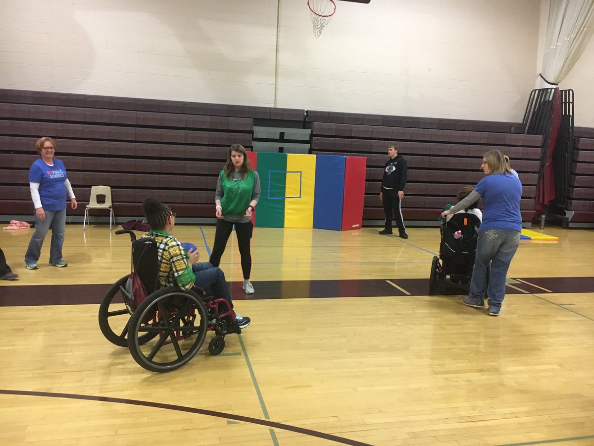 LisaConKow's tweet photo. Exploring Education class and @MrsFisherNHS adaptive PE teaming up for some handball. What fun we had! We all learned from each other too!  @npspanthers #npspanthers #teamworkmakesthedreamwork https://t.co/A1y4CDdiFc