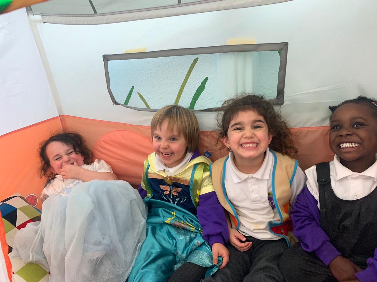HPA_Philip_Lane's tweet image. Friday giggles in the WRAPZ after school club caravan from our very happy Nursery children. #HPAPLWRAPZ #HPAPLfun #HPAPLNursery