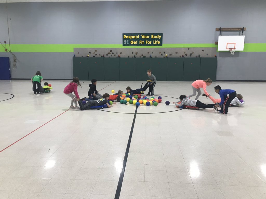 agsschool101's tweet photo. Hungry Hippo  today for our PBIS  celebration #101alag #goagsgators https://t.co/Qt8eUQIf2b