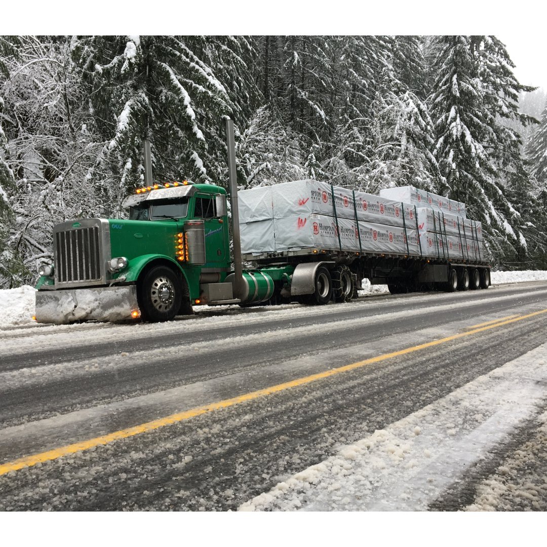 QualityChain's tweet photo. Locked and loaded. Chains on , straps tight and heading out. 👍
.
.
.
#qualitychain #qualitycargo #straps #tiedowns #tirechains #chains #cargo #traction #safety #offroad #truck #snow #ice https://t.co/IINGd5G91q