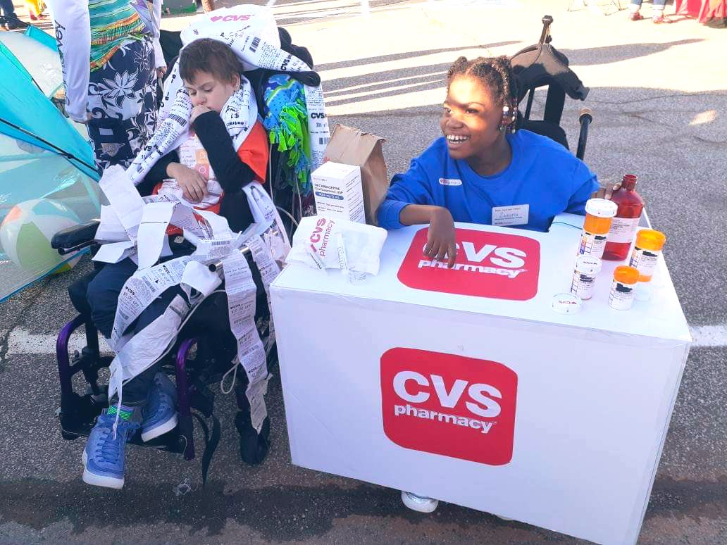 LynseyGenauer's tweet photo. CVS 8312 takes such good care of this family that it inspired the daughters’ Halloween costumes! One is the CVS receipt and one is a Pharmacist. Warms my ❤️! #purposeIRL #Purpose #CVSHealth #CVSPharmacy #healthcare @CVSHealth @liennguyen81 @SheaManigo @Skimdit https://t.co/PJaBUiEHoo