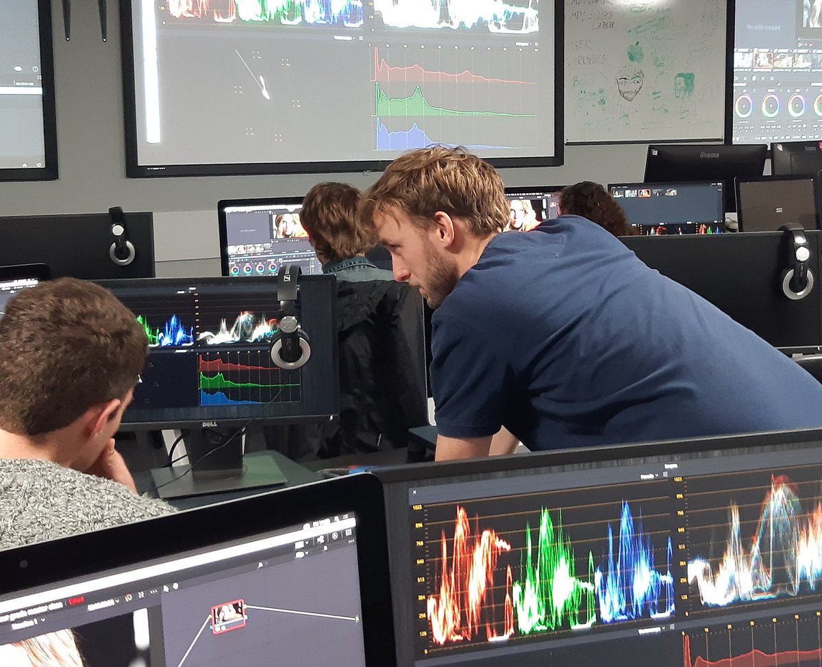 Michael Todd @KolorShak running a #colourgrading #masterclass for @filmatfalmouth @SoFTFalmouth @FalmouthUni  Top tip: use contrast to draw the eye