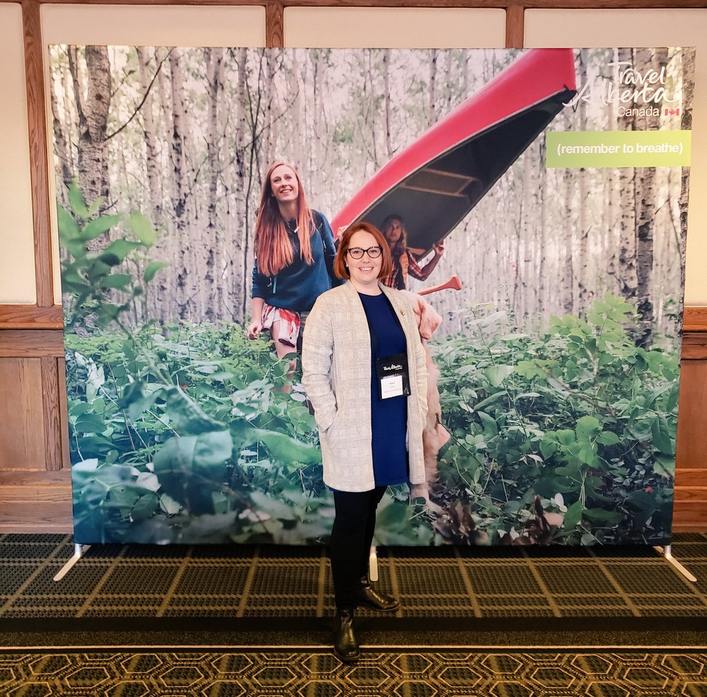 DigiSheri's tweet photo. 🤗Back from #TAIC2019 and full of inspiration! Thanks to the tourism pros who came by my session on authenticity and trust in digital storytelling. You have given me some new challenges to tackle! Shout out to @TravelAlberta for hosting at the beautiful @FairmontSprings🏰 https://t.co/9N8QuTZ5De