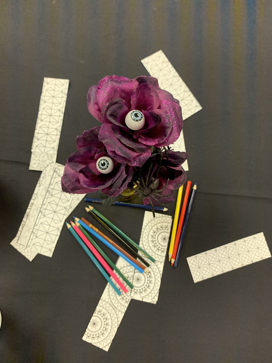 atruthbrarian's tweet photo. Lunch with #winning centerpieces #bclc19 https://t.co/MW0GFVjnNJ