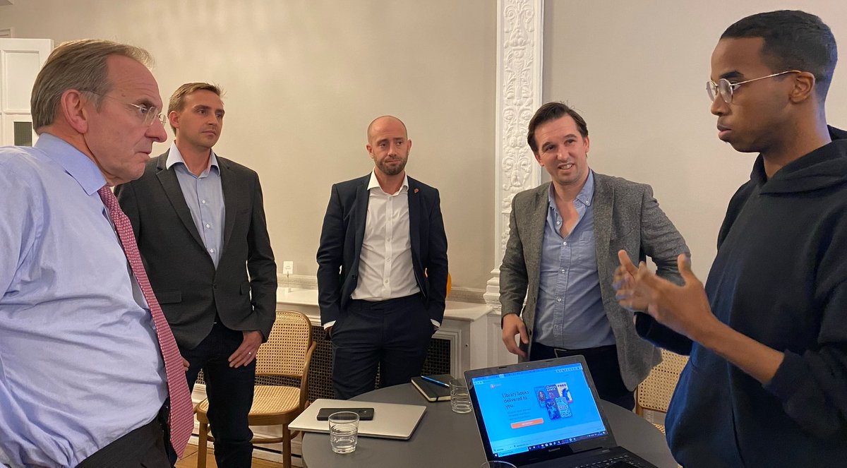 PUBLIC_Team's tweet photo. Excellent to host Chief Executive of the @UKCivilService John Manzoni at #PUBLICHallUK today!
A few of our #GovStart2019 companies were introduced and wowed him with their exciting and innovative #GovTech plans 🚀 https://t.co/DzxwRynhk6