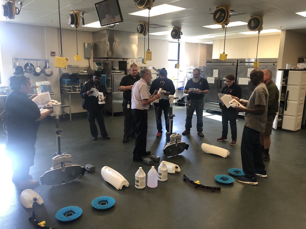 Using grading day to brush up on skills to keep our buildings sparkling! ⁦<a href="/RedClaySchools/">Red Clay Consolidated School District</a>⁩