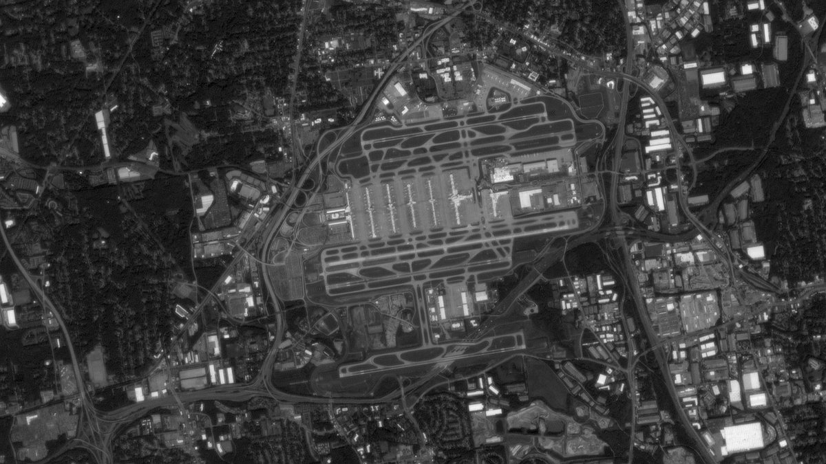 DrTen7's tweet photo. Another panchromatic image taken by the #KazSTSAT experimental BDL imager with 30 mm aperture diameter: Hartsfield–Jackson Atlanta International Airport, the busiest airport in the world as seen from the orbit on October 28th. https://t.co/t8LLHtP6HF