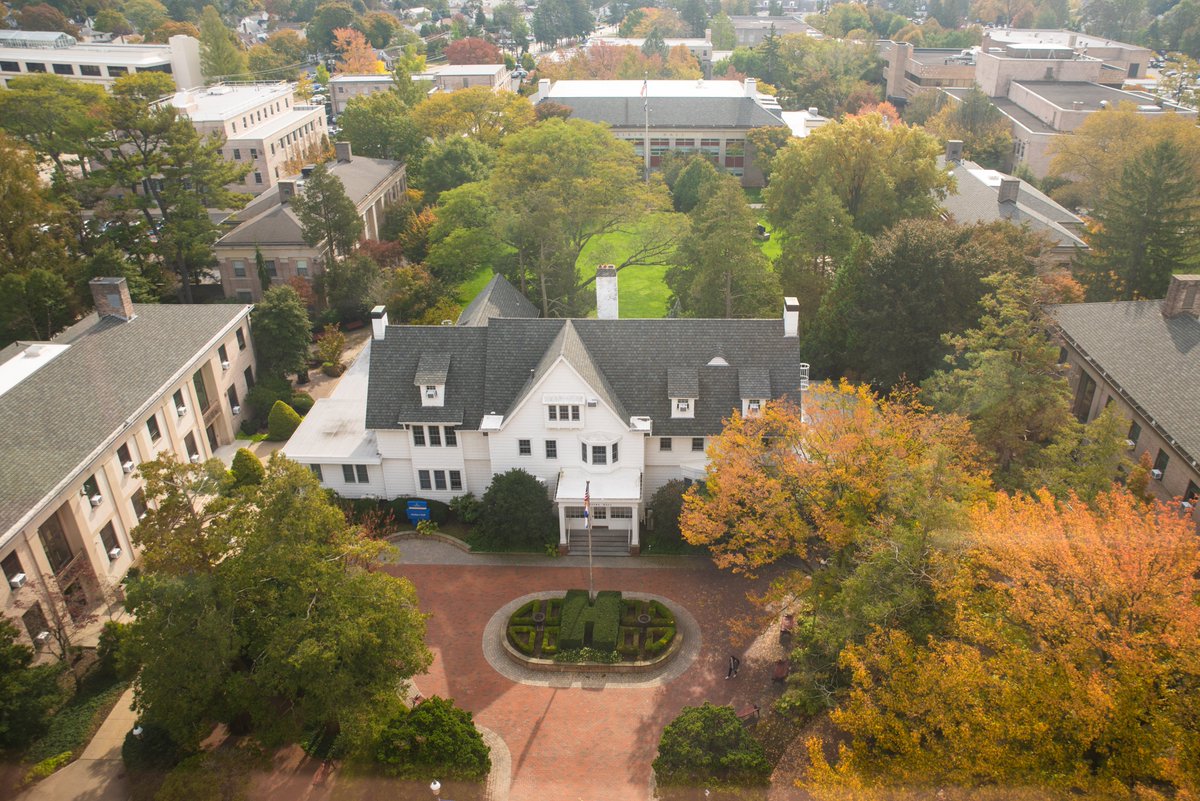 Hofstra University tweet media