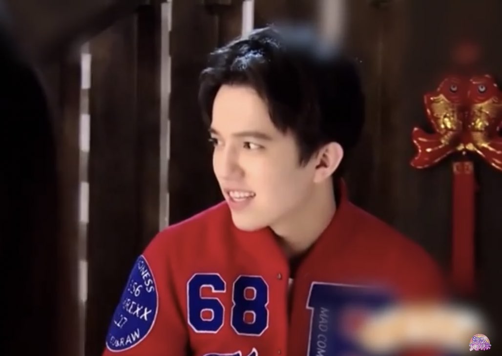 FeistyAims's tweet photo. The face I can’t get over with. As he gets older he gets more and more appealing to me. #whysocute @dimash_official ? Stay humble and stay sweet as u always are to all your fans (me included 🥰) #dearDimash . Take care always because U are so amazing 😘 luv yah! #dimashified https://t.co/TpmlJCreKz