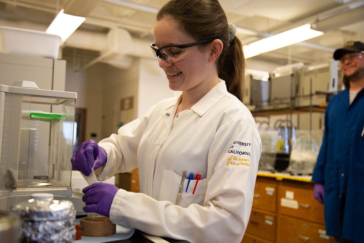ucdavisbiology's tweet photo. In the molecular dance of DNA, adenine pairs with thymine and cytosine pairs with guanine. But interlopers can disrupt this flow. @UCDavis undergraduate Madeline Bright is trying to figure out how this can lead to disease-causing mutations: https://t.co/AZQ9ejqW1k https://t.co/N3Ghr90JSM