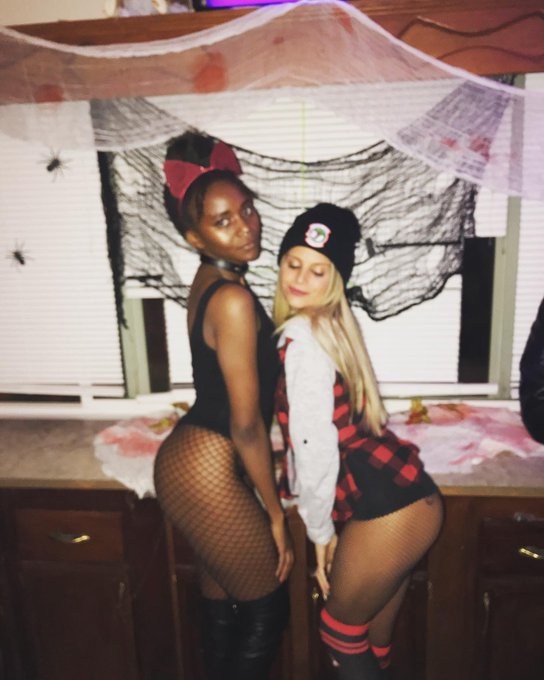 Josie The Pussycat &amp; her South Side Serpent https://t.co/mX16fU1Nyr<a href="/tag/newprofilepic"class="tags"><span>#newprofilepic</span></a>