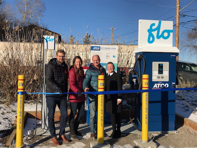 ATCOElectric's tweet photo. We are leading the charge with #ElectricVehicles! The Peaks to Prairies #PincherCreek (750 Kettles St) and #Nanton (2114 19st) Level 2 and Level 3 charging stations are ready! #ABlovesEV @bc_cea @YourAlberta https://t.co/gNxkLIffC3 @PluginAlberta https://t.co/WO0jD5Dj7M