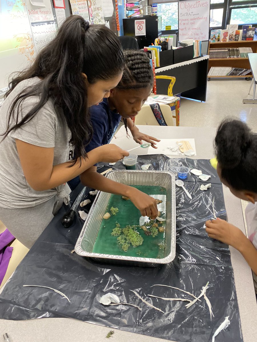 YonkersMHS's tweet photo. #SWBAT: Increase their understanding of an oil spill. Work in groups and devise a plan to clean an oil spill. #Ms.Samuels #YMS #8thGrade https://t.co/YyHpi0989R