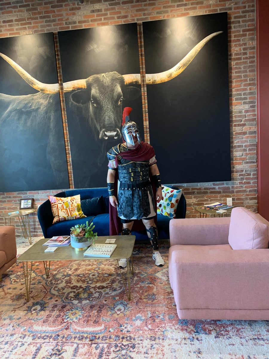 BossDfw's tweet photo. Our @BossDfw members were feeling the Halloween spirit yesterday! Congratulations to our costume contest winners, ISellBeer, Clay Hart, and Spire Hospitality.

#grapevinetx
#coworking
#entrepreneur
#freelance
#startup
#boss
#bossdfw
#bossoffice
#dfw
#networking https://t.co/UOWUBJwsPY