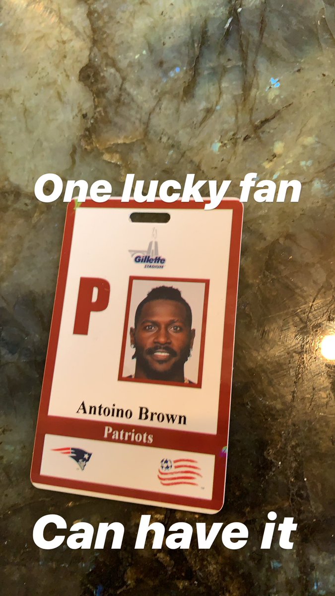 AB84's tweet photo. Spelled my name wrong out the gate 🤦🏾‍♂️🤔! Here’s to one lucky fan #Boomin #Disrespect https://t.co/0Uhl1OqcFT