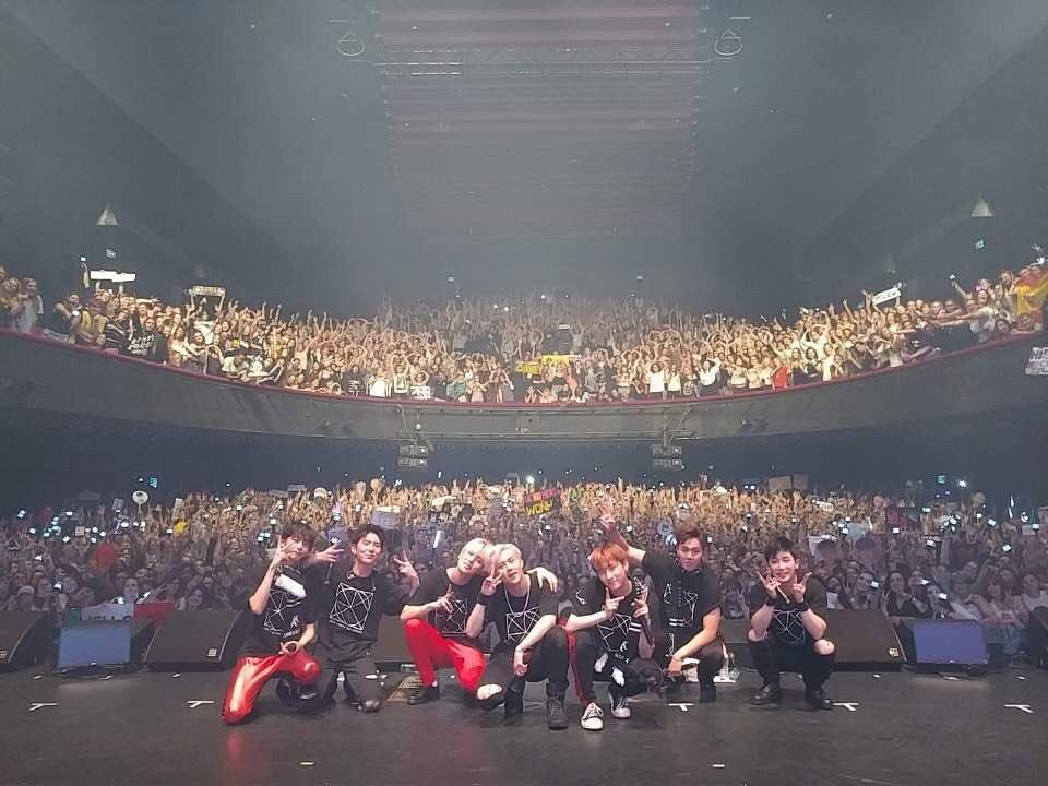 edknRaopUvMJbko's tweet photo. We will never give up 

@STARSHIPent Attention!!! We are power! We are hope! We are family! WE ARE MONBEBE! WE ARE ALL MONSTA X! WE ARE HERE! WE ARE HERE!!!!!!
#FightForWonho #FightForWonho https://t.co/e6ijxIkHKB