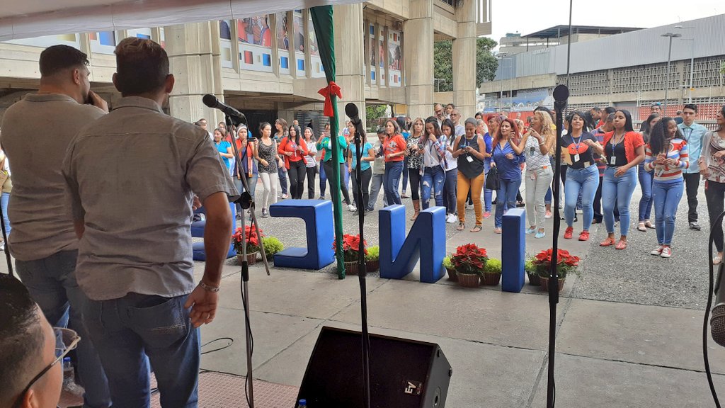 WuikelmanAngelP's tweet photo. Al son de la gaita comenzamos a disfrutar de las navidades felices 2019 en el @Incesocialista 
#SomosGenteDePaz https://t.co/iJA0nGWwS0