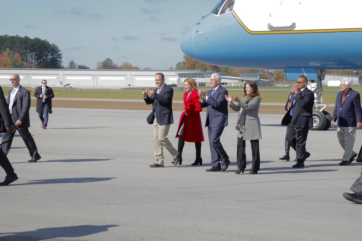 TeamBevin's tweet photo. VP @Mike_Pence has landed! We’re excited to have Vice President Pence alongside #TeamBevin today to meet with Kentuckians and make sure they know that together, we’ll keep Kentucky great with President @realDonaldTrump, Vice President Pence, and Governor @MattBevin. #KYGov https://t.co/qzu6ePyq4o