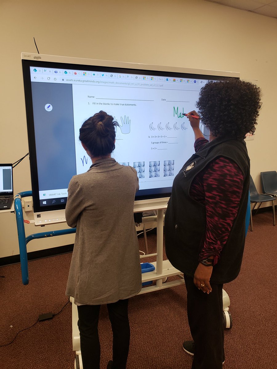 CjamesEducator's tweet photo. Teachers at @LudingtonMHMS are excited to use the new SMART Panels to annotate over their curriculum and get their students interacting with the panels. @ParadigmEnginr @cbaskinDPSCD @amurrayDPSCD @Detroitk12 #DPSCDTechintegrate #WeRiseStudentsRise https://t.co/iW1iXOTsTM
