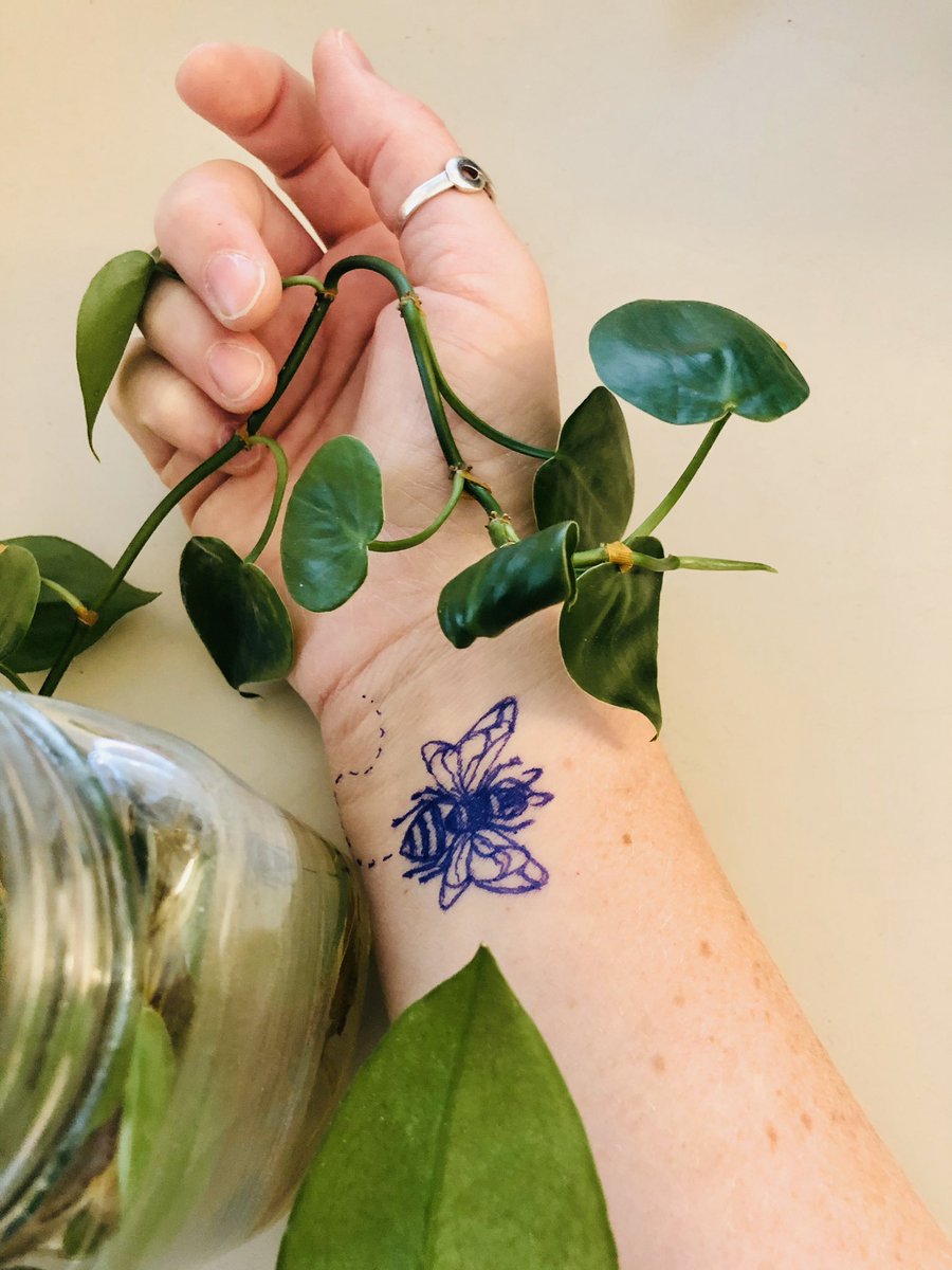 R_Whitt's tweet image. Thanks for the new ink @jonito 🐝 #creativefriends #Inktober2019